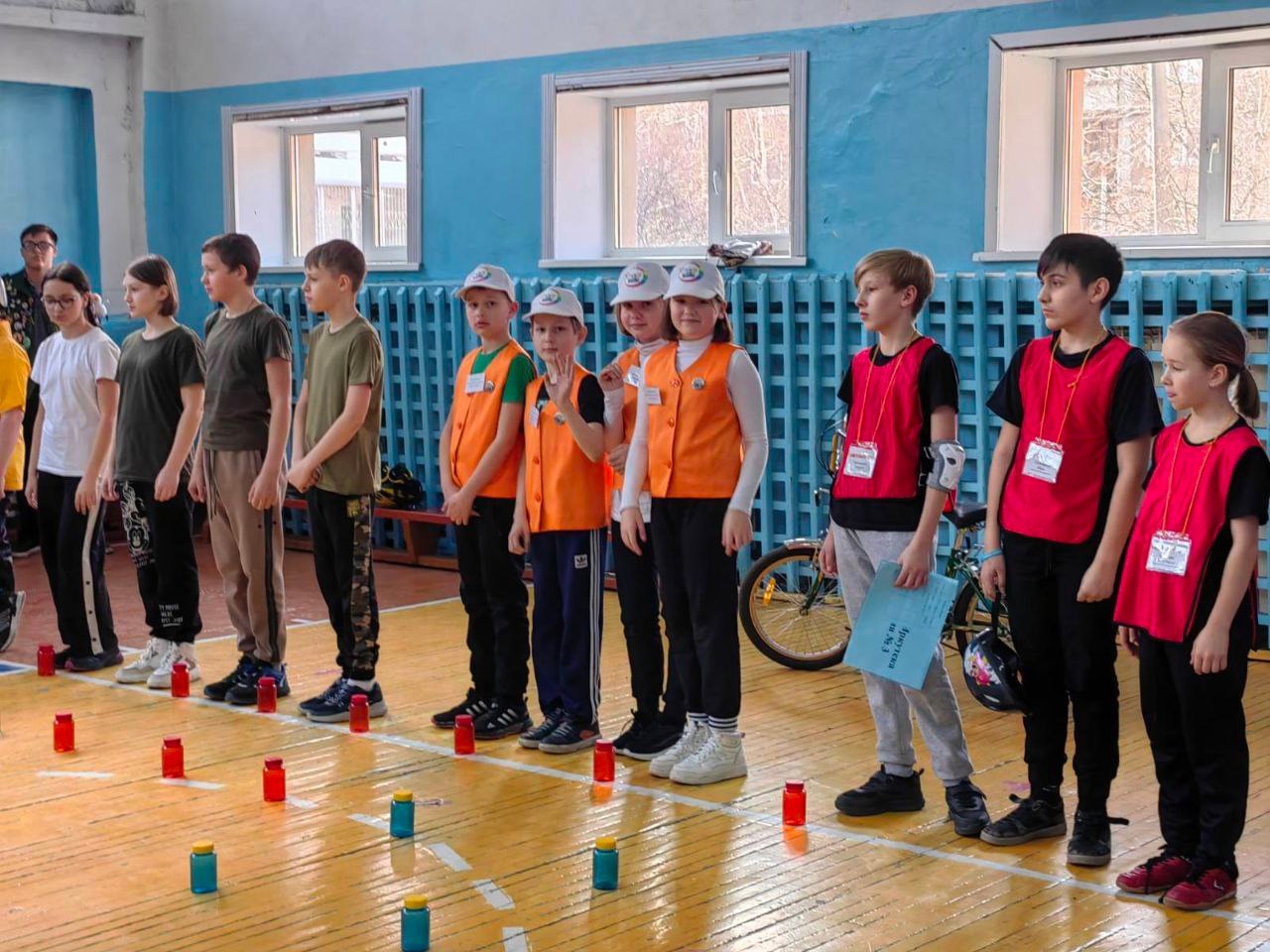 Юные инспектора дорожного движения.